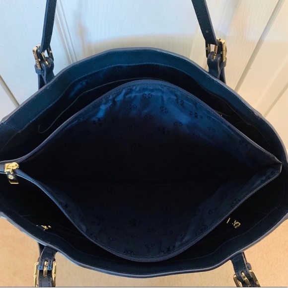 Tory Burch Large York Tote - Picture 4 of 7